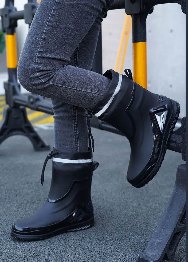 New ，Rain Boots Men's Waterproof Drawstring Rain ，Shoes Velvet Padded Suit， Warm Non-Slip Flat Fashion Take-out Rider Rain Boots