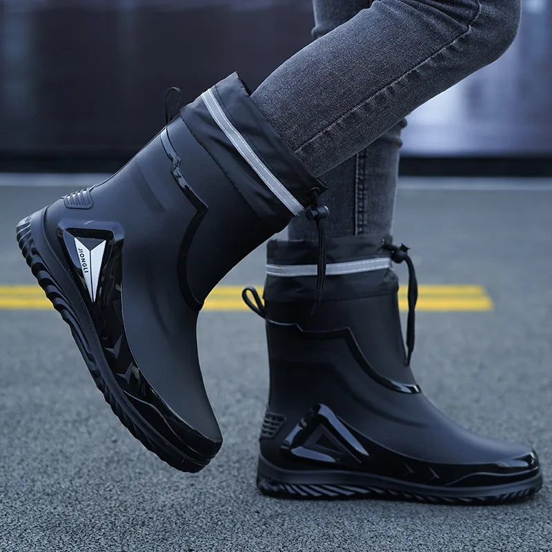 New ，Rain Boots Men's Waterproof Drawstring Rain ，Shoes Velvet Padded Suit， Warm Non-Slip Flat Fashion Take-out Rider Rain Boots