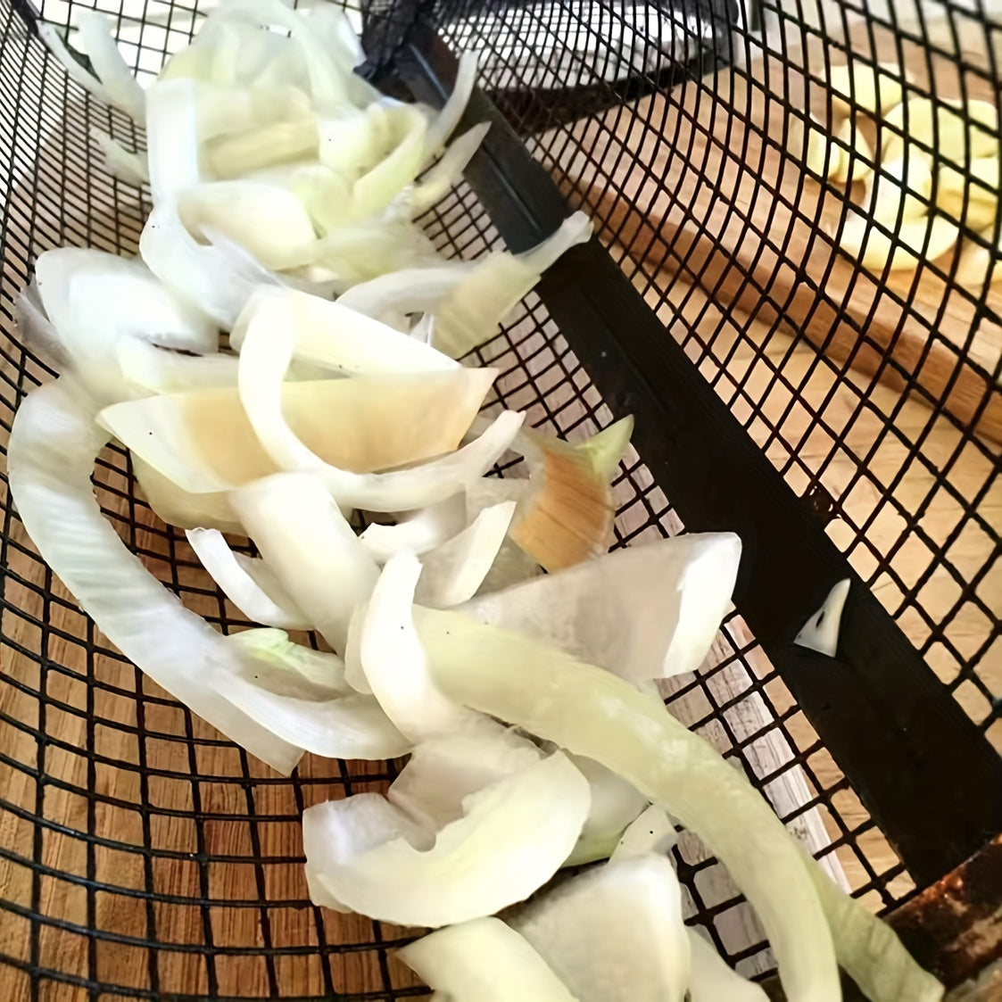 1pc Durable Stainless Steel BBQ Grill Basket - Multipurpose Outdoor Cooking Net for Camping, Picnic, BBQ Grill Rack with Handle